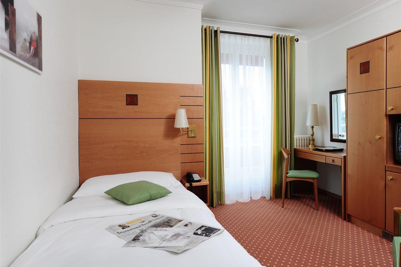 Hotel Eden Женева Экстерьер фото